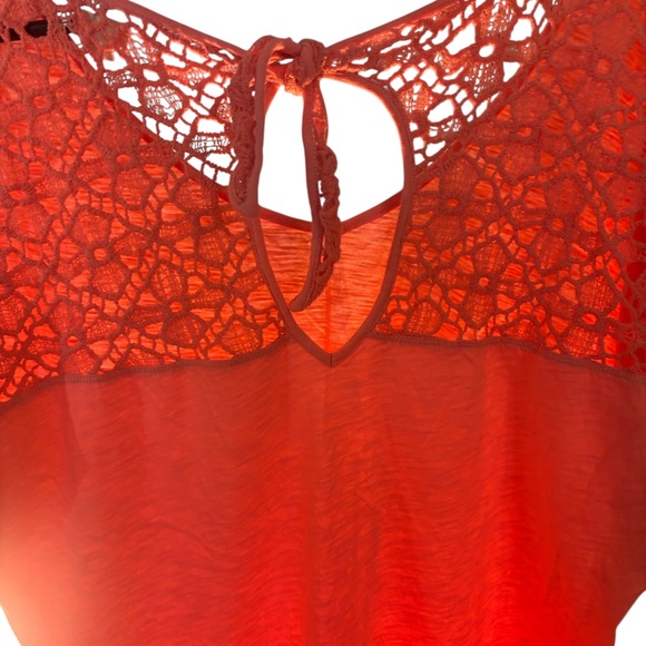 Aerie Coral Lace Back Blouse - Picture 4 of 7